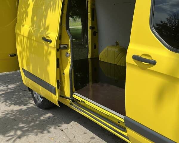 Жовтий Форд Транзит Кастом, об'ємом двигуна 0 л та пробігом 161 тис. км за 14800 $, фото 45 на Automoto.ua