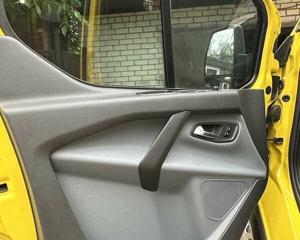 Жовтий Форд Транзит Кастом, об'ємом двигуна 0 л та пробігом 161 тис. км за 14800 $, фото 24 на Automoto.ua