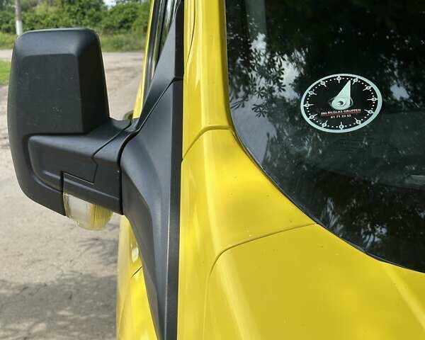 Жовтий Форд Транзит Кастом, об'ємом двигуна 0 л та пробігом 161 тис. км за 14800 $, фото 10 на Automoto.ua