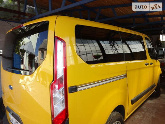 Жовтий Форд Транзит Кастом, об'ємом двигуна 2 л та пробігом 215 тис. км за 17800 $, фото 1 на Automoto.ua