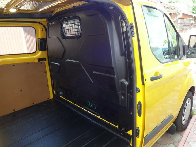 Жовтий Форд Транзит Кастом, об'ємом двигуна 2 л та пробігом 215 тис. км за 17800 $, фото 7 на Automoto.ua