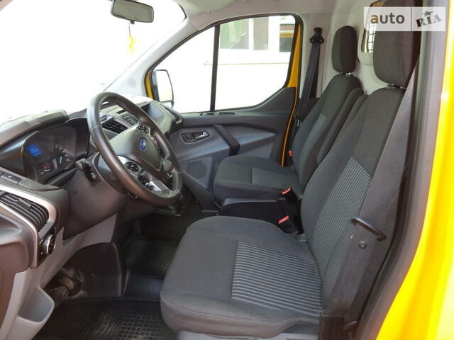 Жовтий Форд Транзит Кастом, об'ємом двигуна 2 л та пробігом 215 тис. км за 17800 $, фото 12 на Automoto.ua