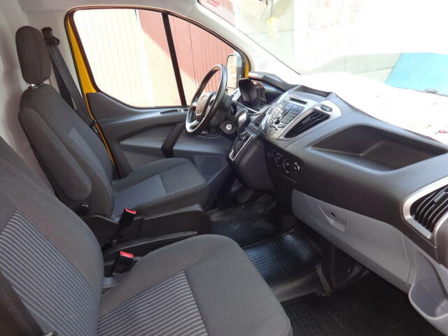 Жовтий Форд Транзит Кастом, об'ємом двигуна 2 л та пробігом 215 тис. км за 17800 $, фото 11 на Automoto.ua