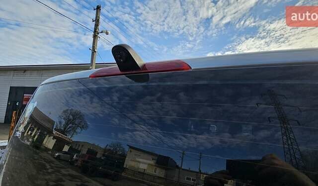 Сірий Форд Транзит Кастом, об'ємом двигуна 2.2 л та пробігом 279 тис. км за 16000 $, фото 4 на Automoto.ua