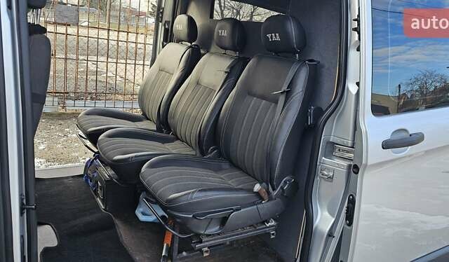 Сірий Форд Транзит Кастом, об'ємом двигуна 2.2 л та пробігом 279 тис. км за 16000 $, фото 10 на Automoto.ua