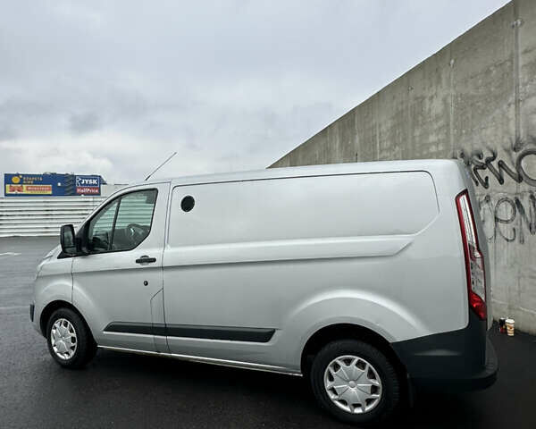 Серый Форд Транзит Кастом, объемом двигателя 2.2 л и пробегом 232 тыс. км за 10800 $, фото 4 на Automoto.ua