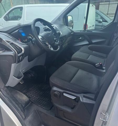 Сірий Форд Транзит Кастом, об'ємом двигуна 2 л та пробігом 200 тис. км за 11750 $, фото 7 на Automoto.ua