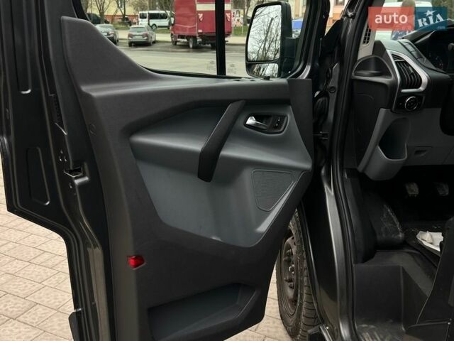 Сірий Форд Транзит Кастом, об'ємом двигуна 2.2 л та пробігом 239 тис. км за 13700 $, фото 24 на Automoto.ua