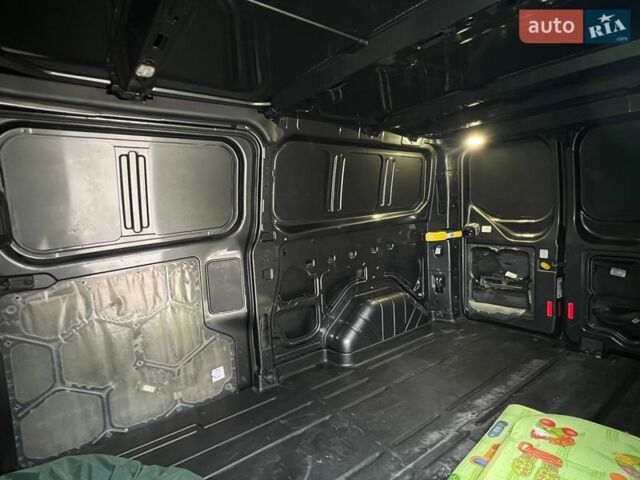 Сірий Форд Транзит Кастом, об'ємом двигуна 2.2 л та пробігом 239 тис. км за 13700 $, фото 8 на Automoto.ua
