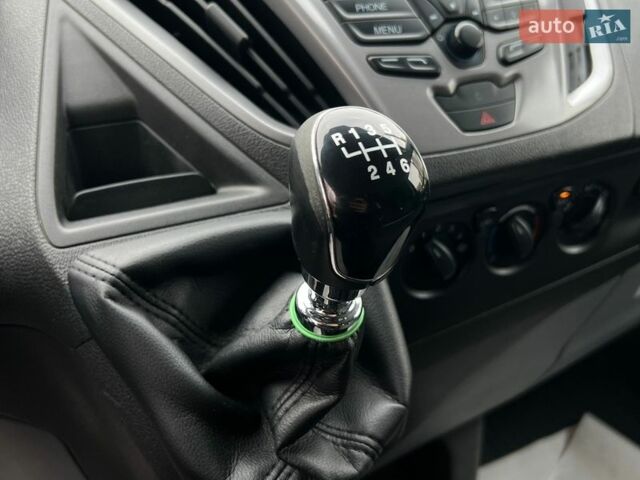 Сірий Форд Транзит Кастом, об'ємом двигуна 2.2 л та пробігом 239 тис. км за 13700 $, фото 13 на Automoto.ua