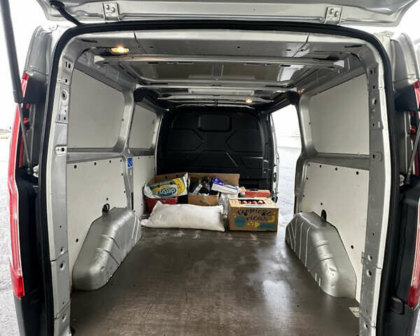 Серый Форд Транзит Кастом, объемом двигателя 2.2 л и пробегом 232 тыс. км за 10800 $, фото 19 на Automoto.ua