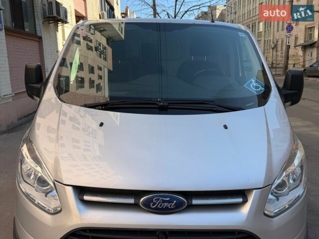 Сірий Форд Транзит Кастом, об'ємом двигуна 2 л та пробігом 261 тис. км за 15000 $, фото 4 на Automoto.ua