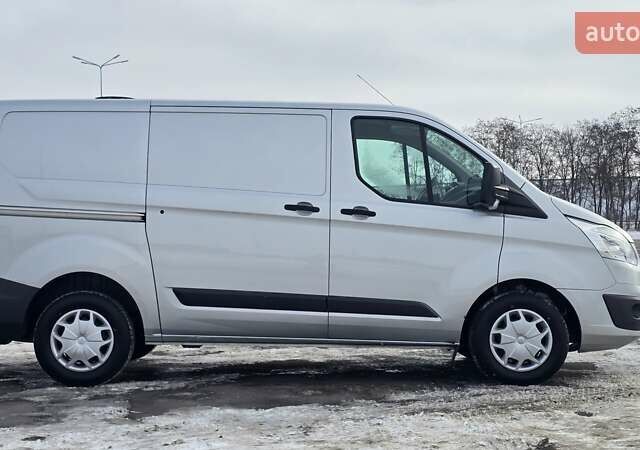 Серый Форд Транзит Кастом, объемом двигателя 2 л и пробегом 210 тыс. км за 13500 $, фото 3 на Automoto.ua