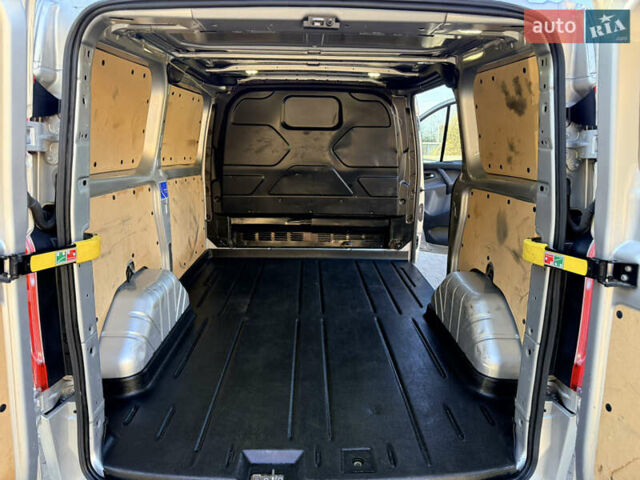 Сірий Форд Транзит Кастом, об'ємом двигуна 2 л та пробігом 105 тис. км за 13300 $, фото 28 на Automoto.ua