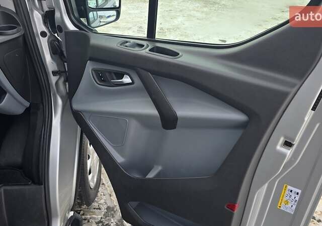 Серый Форд Транзит Кастом, объемом двигателя 2 л и пробегом 210 тыс. км за 13500 $, фото 14 на Automoto.ua