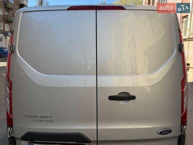 Сірий Форд Транзит Кастом, об'ємом двигуна 2 л та пробігом 261 тис. км за 15000 $, фото 1 на Automoto.ua