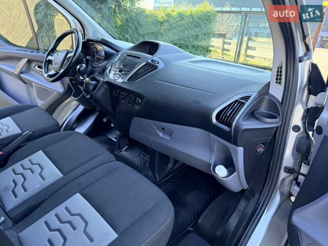 Сірий Форд Транзит Кастом, об'ємом двигуна 2 л та пробігом 105 тис. км за 13300 $, фото 21 на Automoto.ua