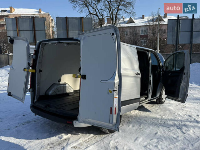 Серый Форд Транзит Кастом, объемом двигателя 2 л и пробегом 187 тыс. км за 17900 $, фото 15 на Automoto.ua