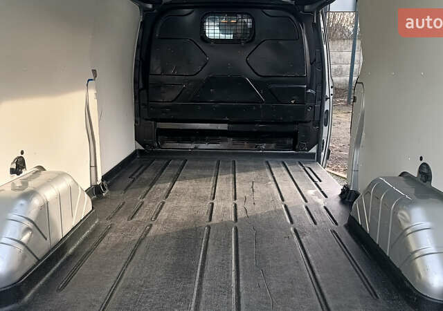 Серый Форд Транзит Кастом, объемом двигателя 2 л и пробегом 187 тыс. км за 16900 $, фото 32 на Automoto.ua