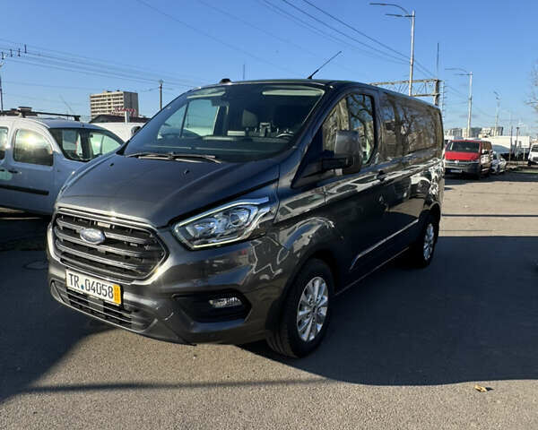 Серый Форд Транзит Кастом, объемом двигателя 2 л и пробегом 234 тыс. км за 18900 $, фото 2 на Automoto.ua