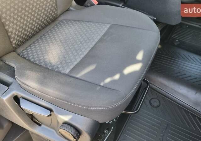 Сірий Форд Транзит Кастом, об'ємом двигуна 2 л та пробігом 220 тис. км за 18500 $, фото 33 на Automoto.ua