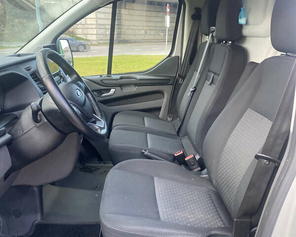 Форд Транзит Кастом 2020 в Киеве на Automoto.ua Серый Форд Транзит Кастом, объемом двигателя 2 л и пробегом 190 тыс. км за 12700 $, фото 2 на Automoto.ua