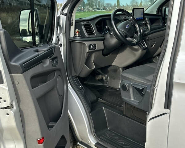 Серый Форд Транзит Кастом, объемом двигателя 2 л и пробегом 245 тыс. км за 16800 $, фото 18 на Automoto.ua