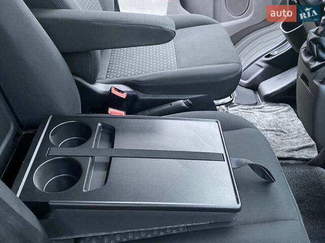 Сірий Форд Транзит Кастом, об'ємом двигуна 2 л та пробігом 216 тис. км за 17550 $, фото 41 на Automoto.ua