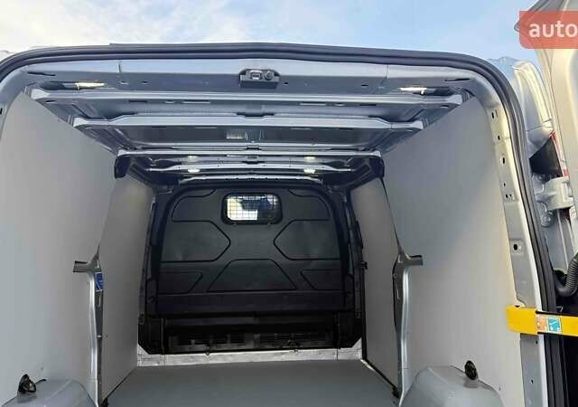 Серый Форд Транзит Кастом, объемом двигателя 2 л и пробегом 112 тыс. км за 17300 $, фото 18 на Automoto.ua