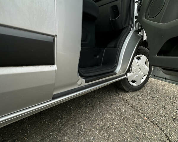 Серый Форд Транзит Кастом, объемом двигателя 2 л и пробегом 245 тыс. км за 16800 $, фото 31 на Automoto.ua