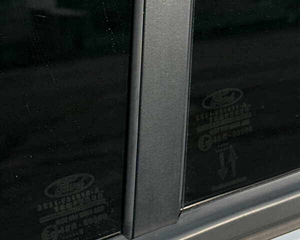 Серый Форд Транзит Кастом, объемом двигателя 2 л и пробегом 245 тыс. км за 16800 $, фото 23 на Automoto.ua