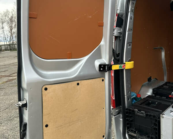 Серый Форд Транзит Кастом, объемом двигателя 2 л и пробегом 245 тыс. км за 16800 $, фото 48 на Automoto.ua