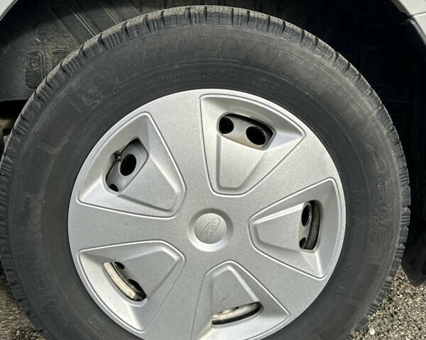 Серый Форд Транзит Кастом, объемом двигателя 2 л и пробегом 245 тыс. км за 16800 $, фото 17 на Automoto.ua