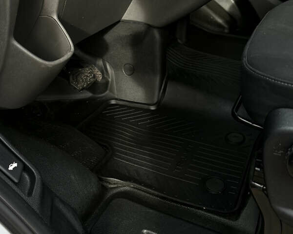 Серый Форд Транзит Кастом, объемом двигателя 2 л и пробегом 245 тыс. км за 16800 $, фото 21 на Automoto.ua