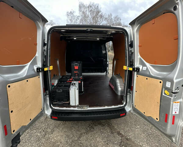 Серый Форд Транзит Кастом, объемом двигателя 2 л и пробегом 245 тыс. км за 16800 $, фото 47 на Automoto.ua