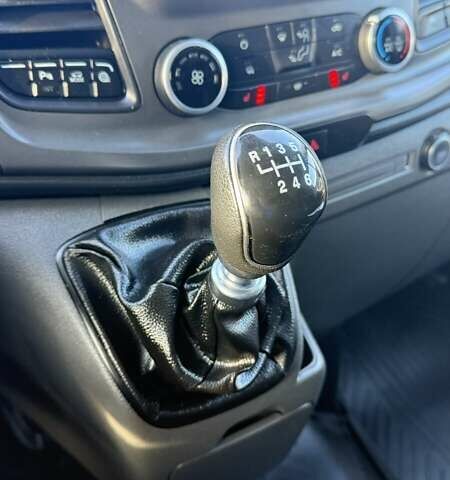 Серый Форд Транзит Кастом, объемом двигателя 2 л и пробегом 112 тыс. км за 17300 $, фото 43 на Automoto.ua