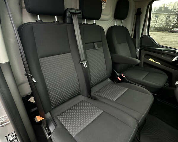 Серый Форд Транзит Кастом, объемом двигателя 2 л и пробегом 245 тыс. км за 16800 $, фото 28 на Automoto.ua