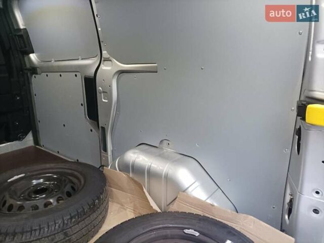 Серый Форд Транзит Кастом, объемом двигателя 2 л и пробегом 209 тыс. км за 17200 $, фото 16 на Automoto.ua