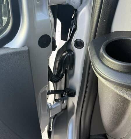 Серый Форд Транзит Кастом, объемом двигателя 2 л и пробегом 112 тыс. км за 17300 $, фото 32 на Automoto.ua