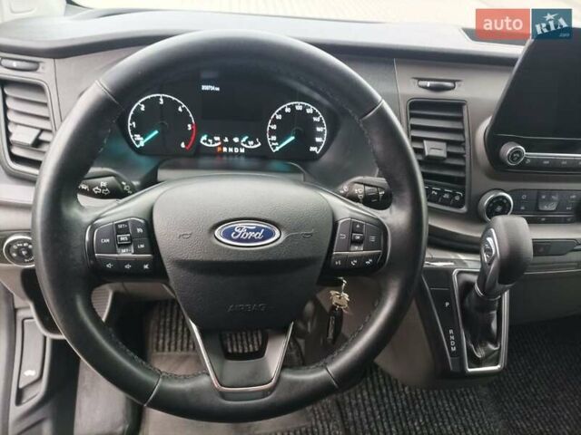 Серый Форд Транзит Кастом, объемом двигателя 2 л и пробегом 209 тыс. км за 17200 $, фото 28 на Automoto.ua