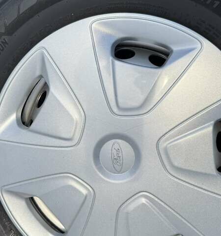 Серый Форд Транзит Кастом, объемом двигателя 2 л и пробегом 112 тыс. км за 17300 $, фото 57 на Automoto.ua