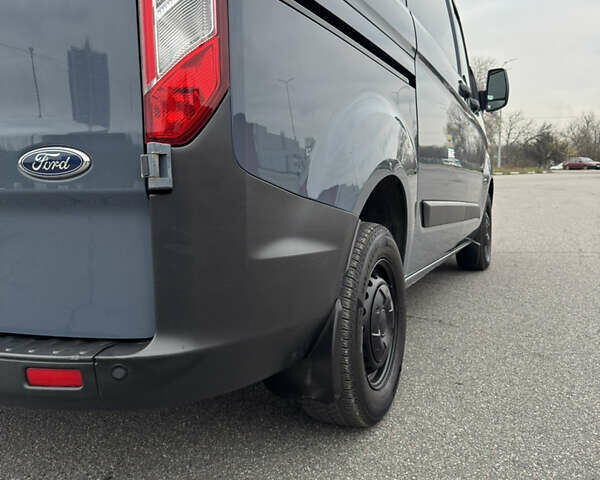 Серый Форд Транзит Кастом, объемом двигателя 2 л и пробегом 81 тыс. км за 29900 $, фото 16 на Automoto.ua
