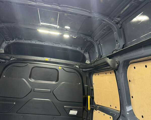 Серый Форд Транзит Кастом, объемом двигателя 2 л и пробегом 81 тыс. км за 29900 $, фото 55 на Automoto.ua