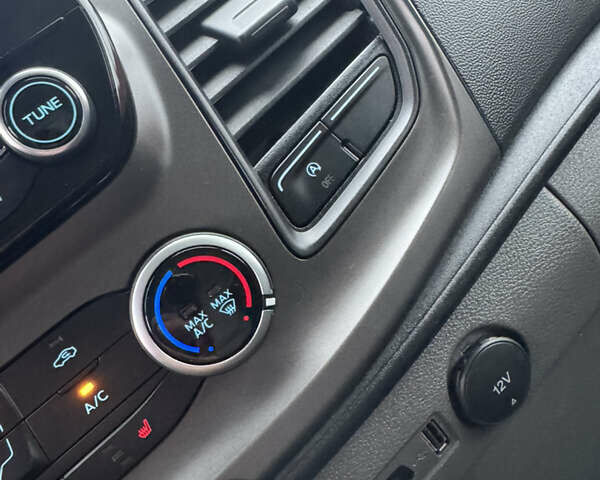 Серый Форд Транзит Кастом, объемом двигателя 2 л и пробегом 81 тыс. км за 29900 $, фото 18 на Automoto.ua