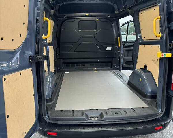 Серый Форд Транзит Кастом, объемом двигателя 2 л и пробегом 81 тыс. км за 29900 $, фото 40 на Automoto.ua