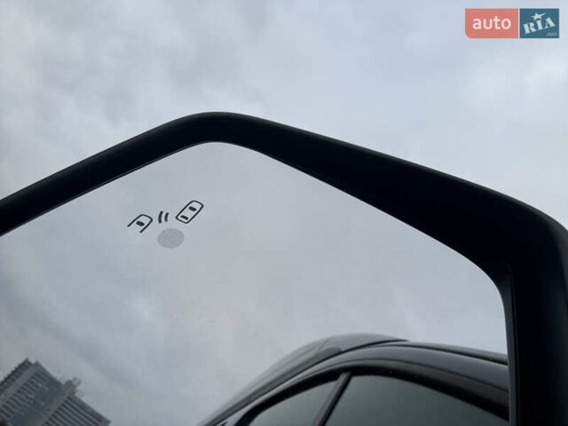 Серый Форд Транзит Кастом, объемом двигателя 2 л и пробегом 81 тыс. км за 29900 $, фото 3 на Automoto.ua