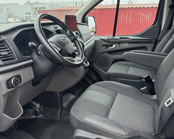 Серый Форд Транзит Кастом, объемом двигателя 2 л и пробегом 81 тыс. км за 29900 $, фото 33 на Automoto.ua