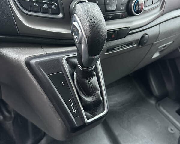 Серый Форд Транзит Кастом, объемом двигателя 2 л и пробегом 81 тыс. км за 29900 $, фото 32 на Automoto.ua