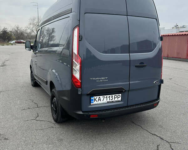 Серый Форд Транзит Кастом, объемом двигателя 2 л и пробегом 81 тыс. км за 29900 $, фото 13 на Automoto.ua