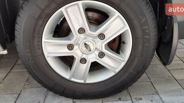 Сірий Форд Транзит Кастом, об'ємом двигуна 2.2 л та пробігом 210 тис. км за 11000 $, фото 3 на Automoto.ua